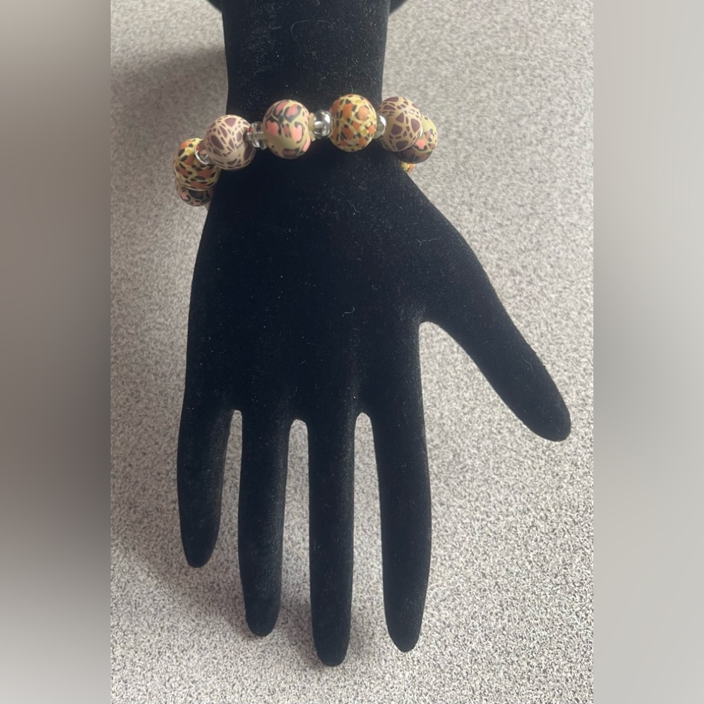 Spotted Beads Stretch Bracelet